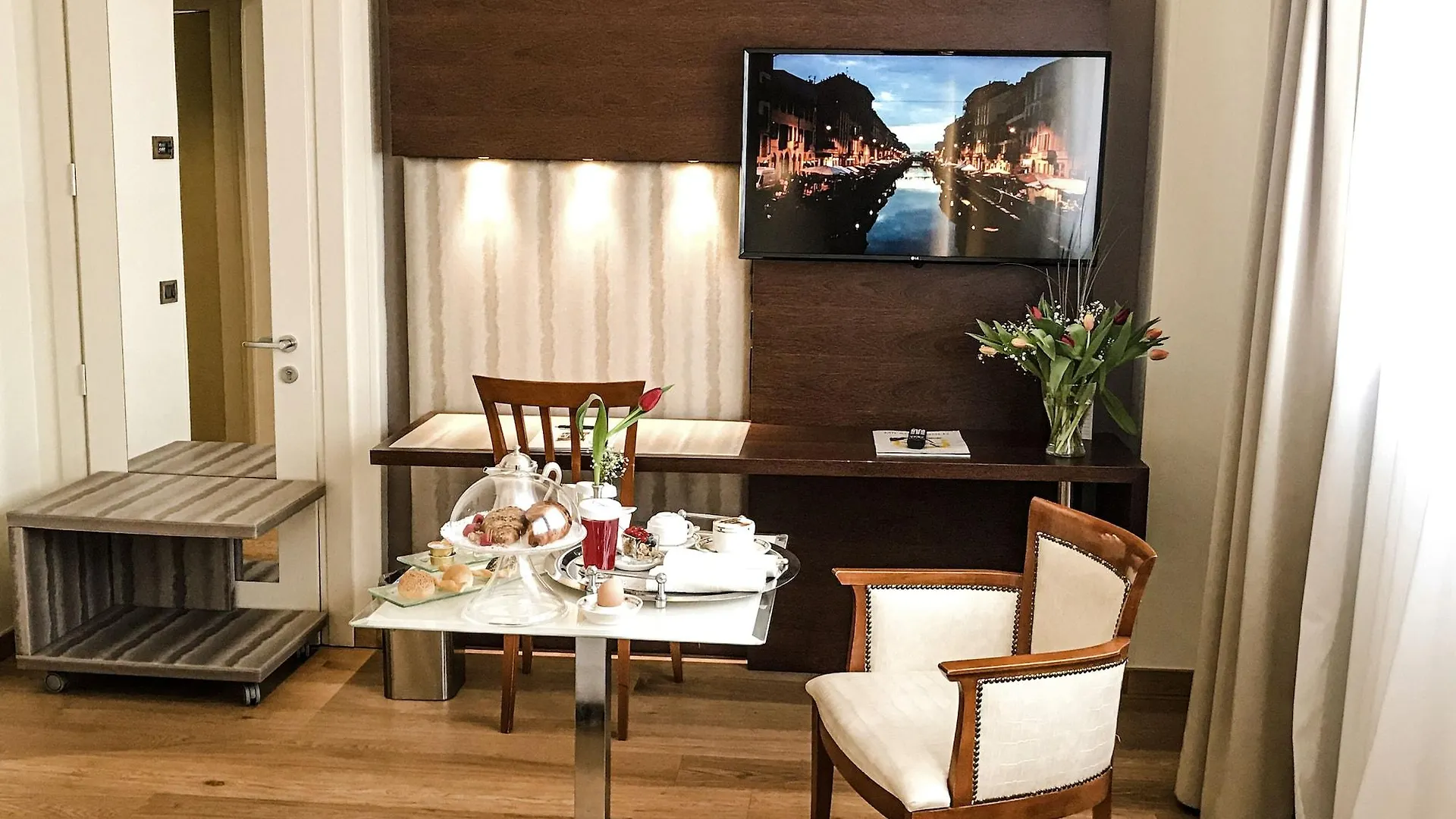 ****  Art Hotel Navigli Milan Italy